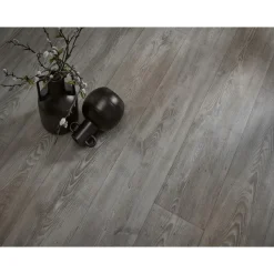 Kwantum Vinyl Vloeren*Vinyl Trenton Grijs Je berekent hoeveel meters je nodig hebt door lengte en breedte in te vullen